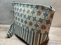 Sage Knitting Project Bag, Crochet Project Bag, Zippered Pouch with Wristlet