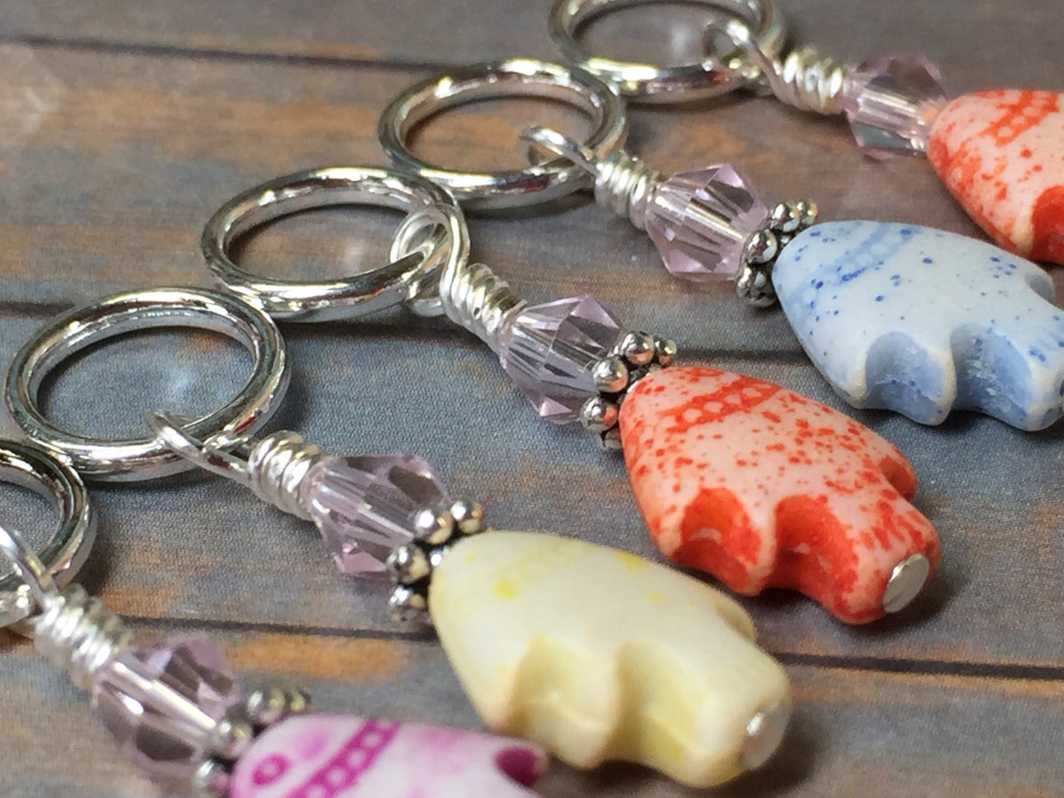 Tiny Fish Stitch Markers & Beaded Holder – Jill's Beaded Knit Bits