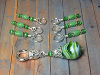 Green Swirl Stitch Marker Holder & Snag Free Knitting Charms | Gift for Knitters | Knitting Notions