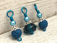 Aqua Blue Wire Snag Free Stitch Markers | Gifts for Knitters | US3-US15