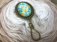 Magnetic Retro Flower Portuguese Knitting Pin